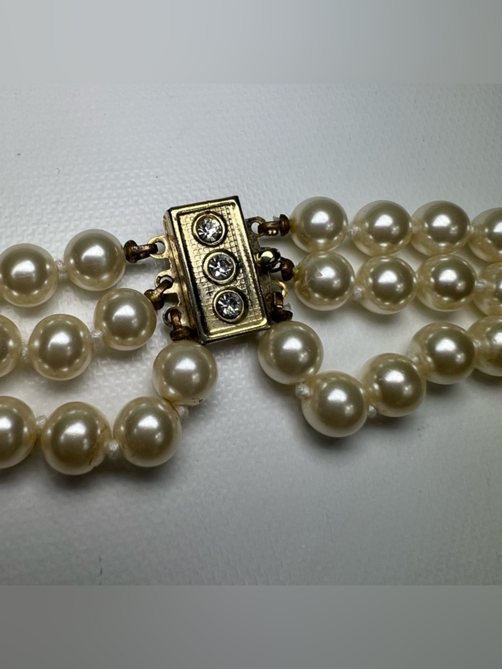 Vintage Faux Pearl Beaded 3 Strand Choker Necklace - Rhinestone Gold Tone Bridal - Picture 4 of 6